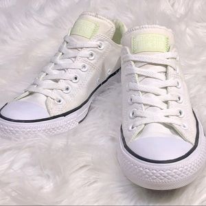 🥝WOW!!! EUC Converse All-Star Chuck Taylor Low White Spring Green Sneakers